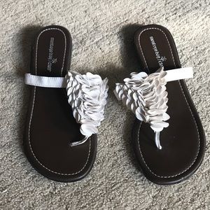 Brown flower sandals